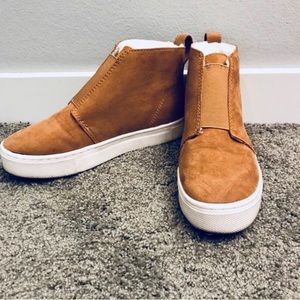 Suede, high top slides with elastic detail. Almost perfect condition